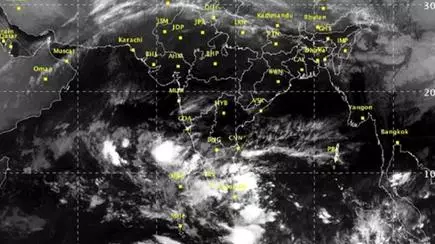 Chennai Cloudy As Heavy Clouds Move To South Tamil Nadu The Hindu Businessline